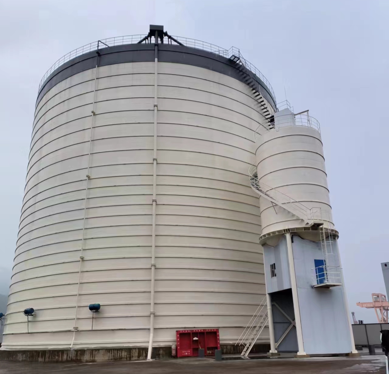 江汉10万吨水泥钢板库